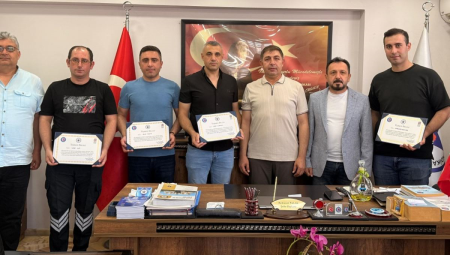 Pendik Marmaray’da Görev Yapan  Özel Güvenlik Görevlisi Üyelerimiz Plaketle Onurlandırıldı