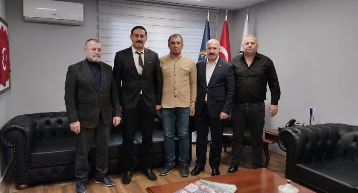 DEVLET HAVA MEYDANLARI İŞLETMESİ (DHMİ) ESENBOĞA HAVALİMANI ÜYELERİMİZDEN SENDİKAMIZA ZİYARET